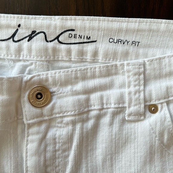 Inc. International Concepts Curvy Fit White Denim Capris - Picture 3 of 13